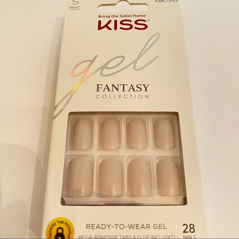 Kiss Gel Fantasy Nails ✨